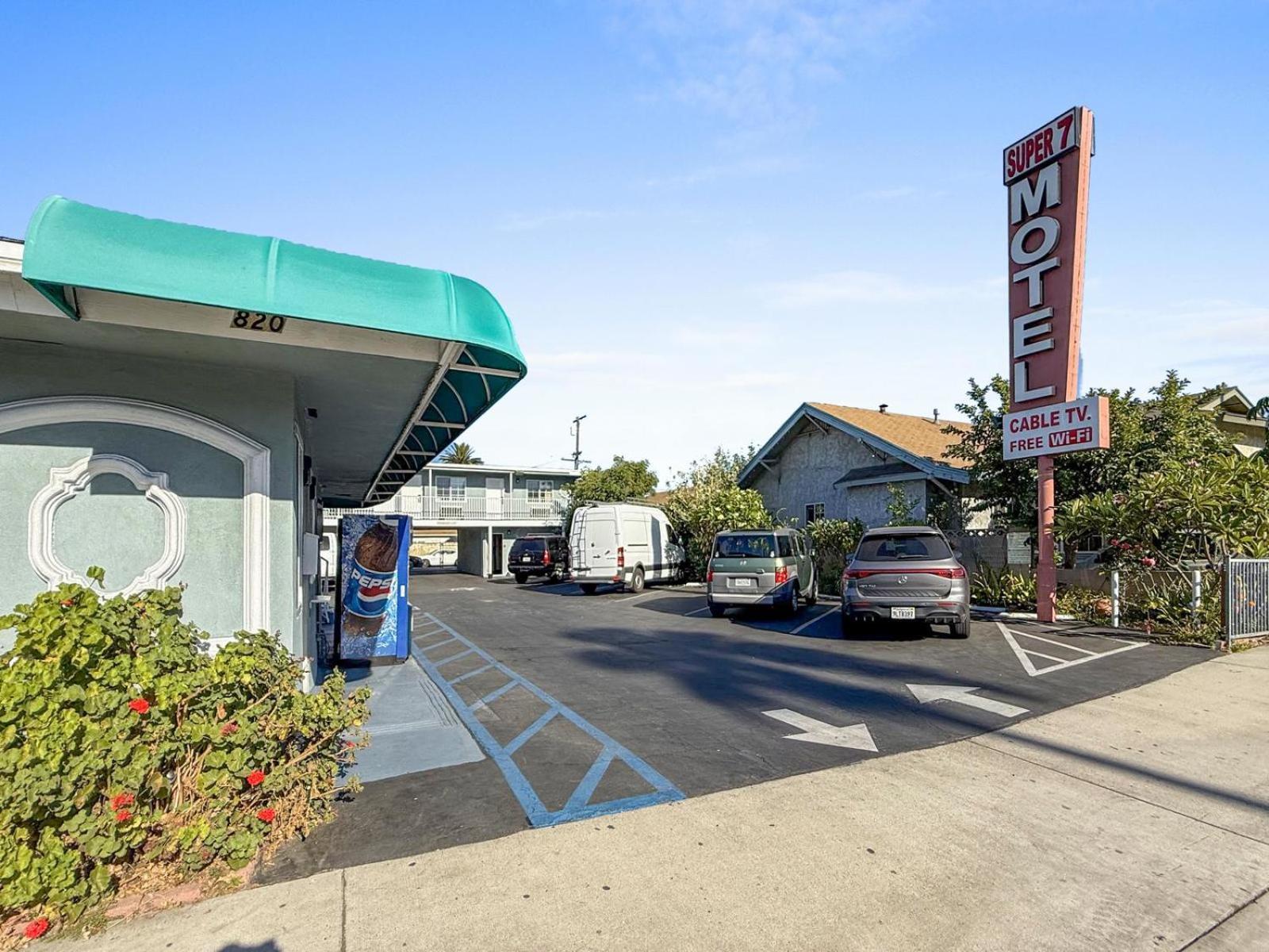 Super 7 Motel - Anaheim Packing District & Disneyland المظهر الخارجي الصورة